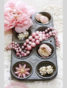 What To Do With Old Muffin Tins 1