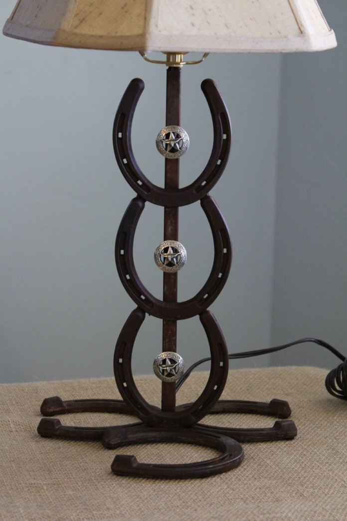 WhatToDoWithOld What To Do With Old Horseshoes?